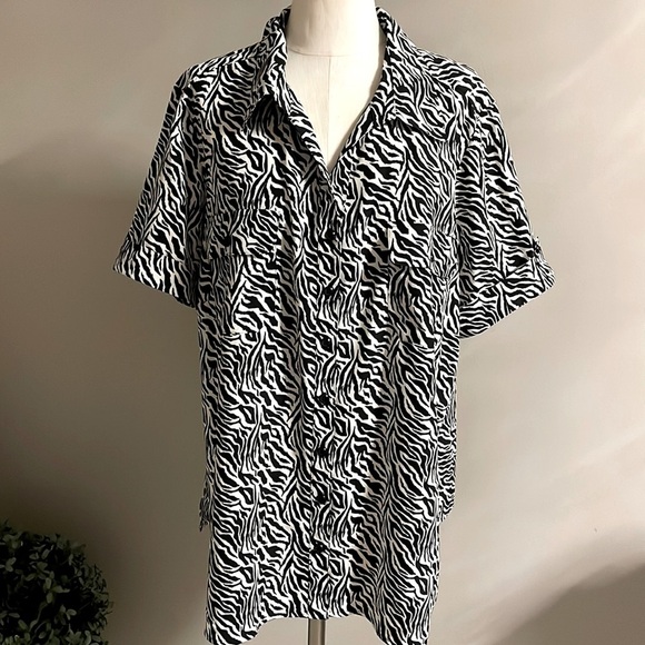 Essential PLUS ZIBRA print button up shirt blouse polyester short sleeve 3X - Picture 2 of 12